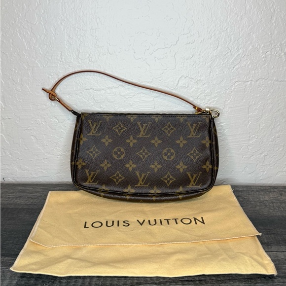 Louis Vuitton Brown Monogram Women's Bag Pochette - Picture 1 of 6